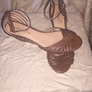 Montgomery bay club strapped sandels